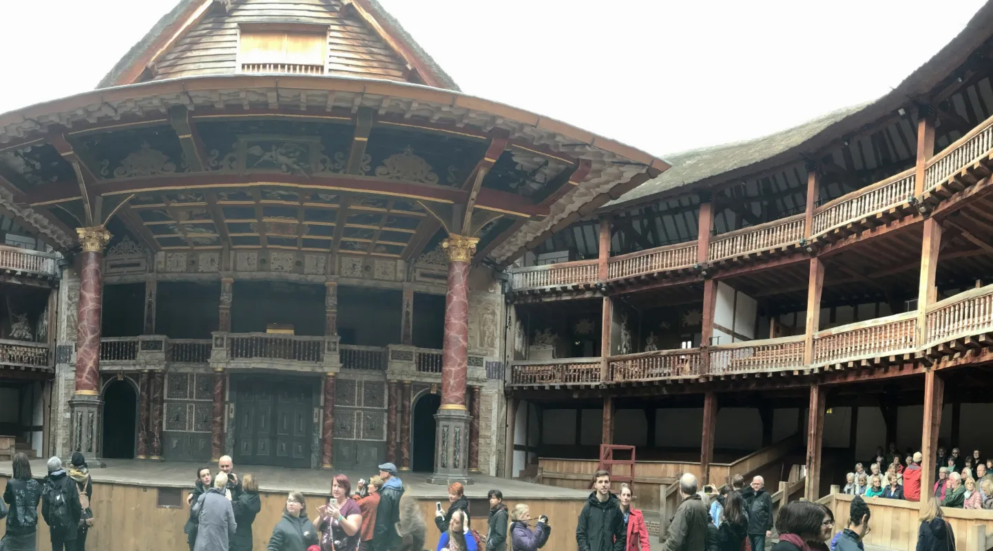 Vista del escenario del teatro The Globe en Londres